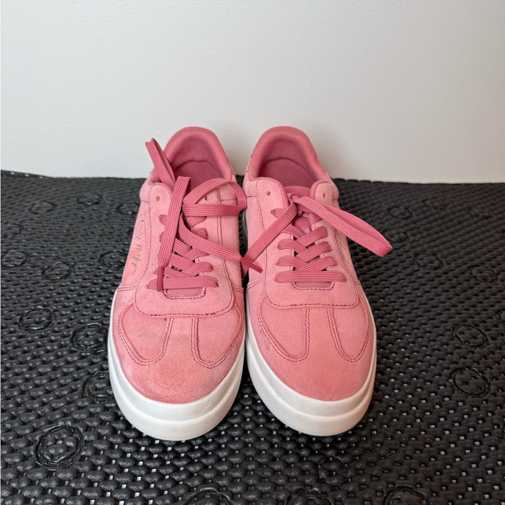 Tommy Hilfiger‎ Pink Suede Sneakers for Women in size 6